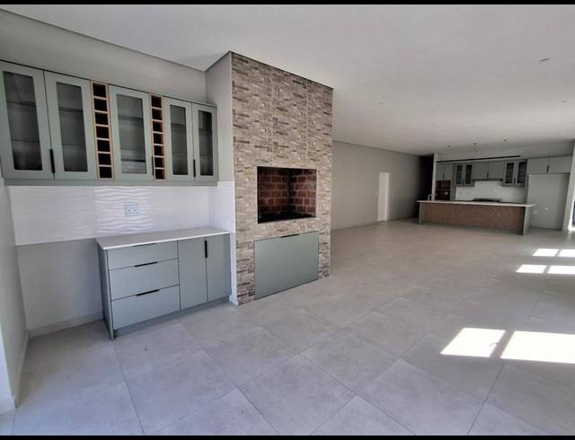 3 BEDROOM HOUSE FOR SALE IN SHELLEY POINT